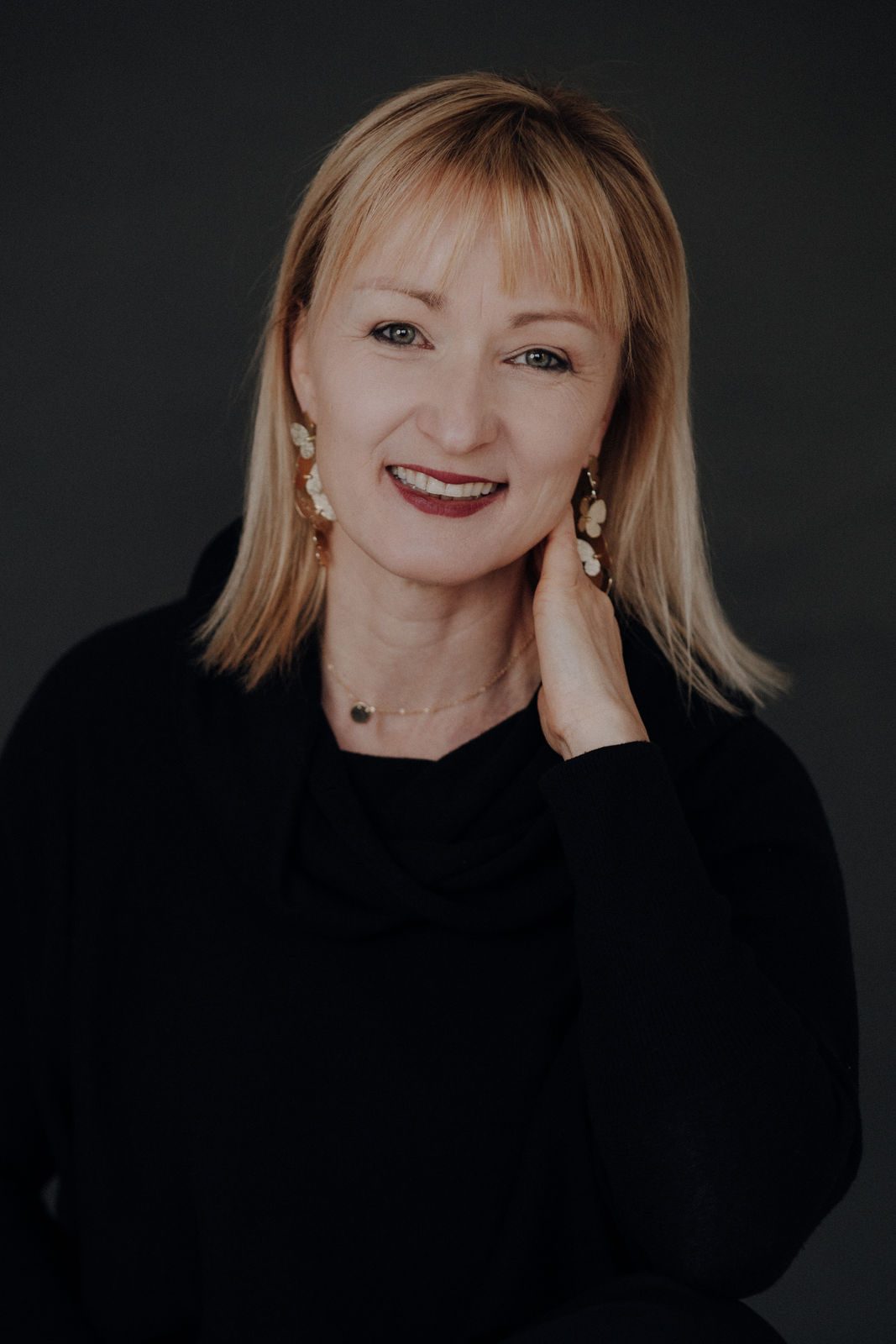 Freie Rednerin Hamburg Yve Skorb Trauerrednerin Hamburg Portrait Trauerrednerin Freie Rednerin Hamburg Yve Skorb