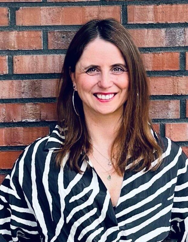 Trauerredner-Koln-WER-DU-WARST-Katharina-Esser-e1724406218252