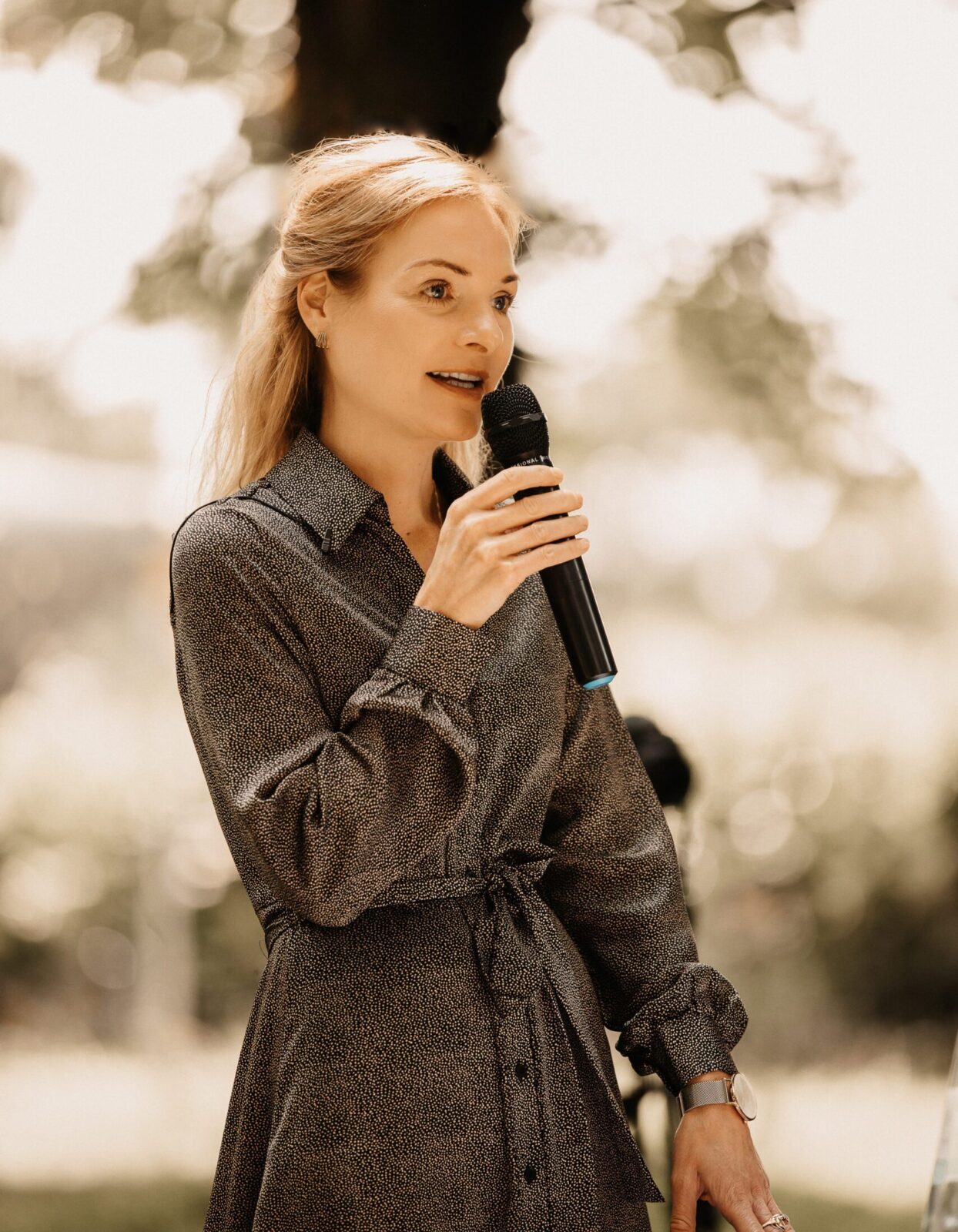 Trauerrednerin-Barbara-Ellen-Jeschke-Bocholt-scaled