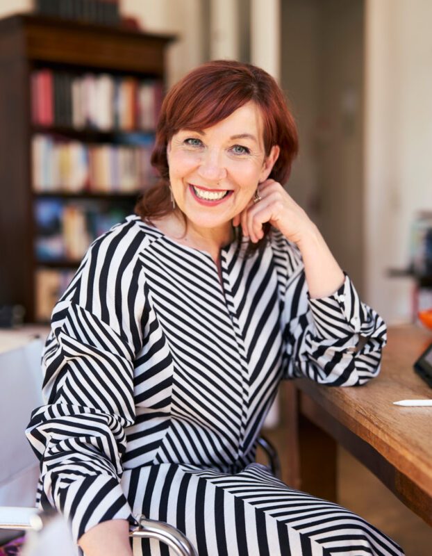 Stefanie Martin, Journalistin, Trauerrednerin, Audiobiografin
